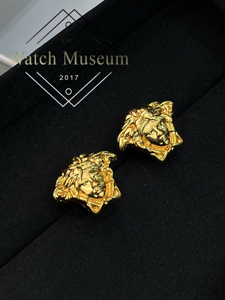 Medallion earrings, jewellery.