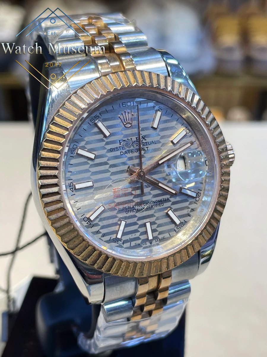 Two-tone date, men's watches.